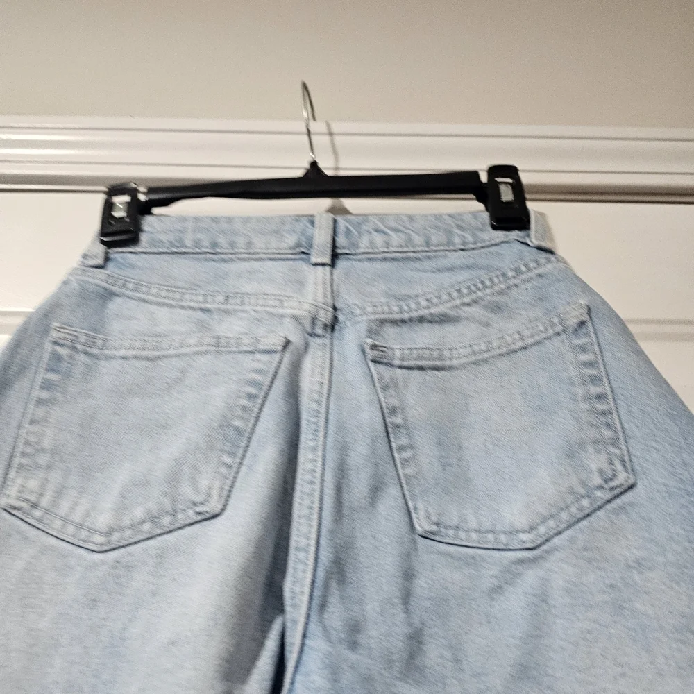 Zara cut outs on the pockets size 0